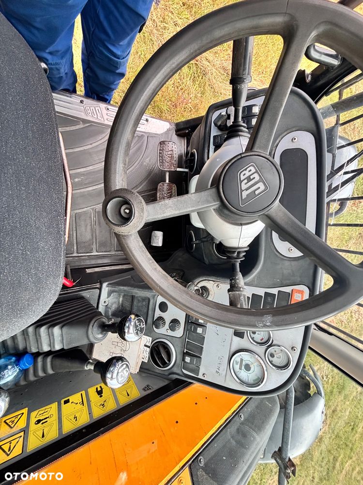 JCB - 10