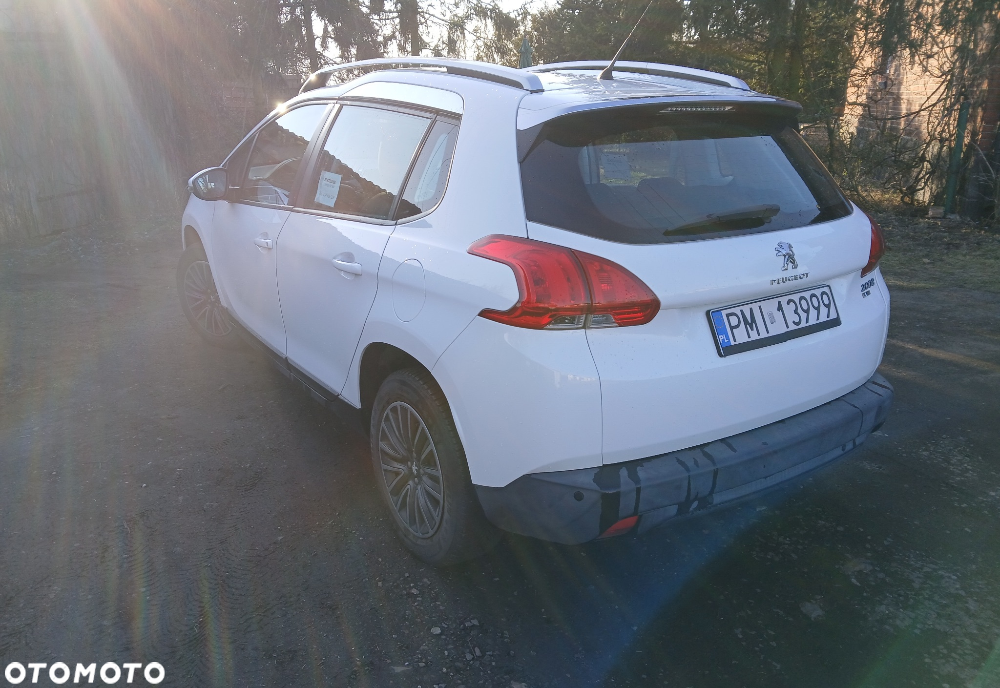 Peugeot 2008 1.6 e-HDi Style S&S - 3
