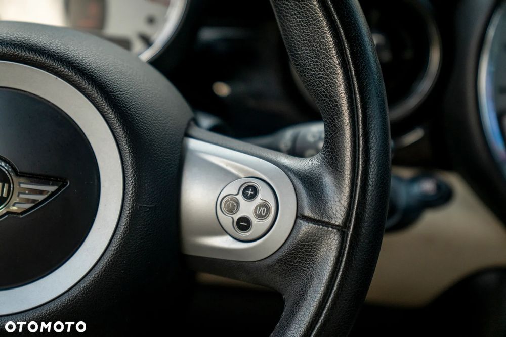 MINI Cooper Standard - 16