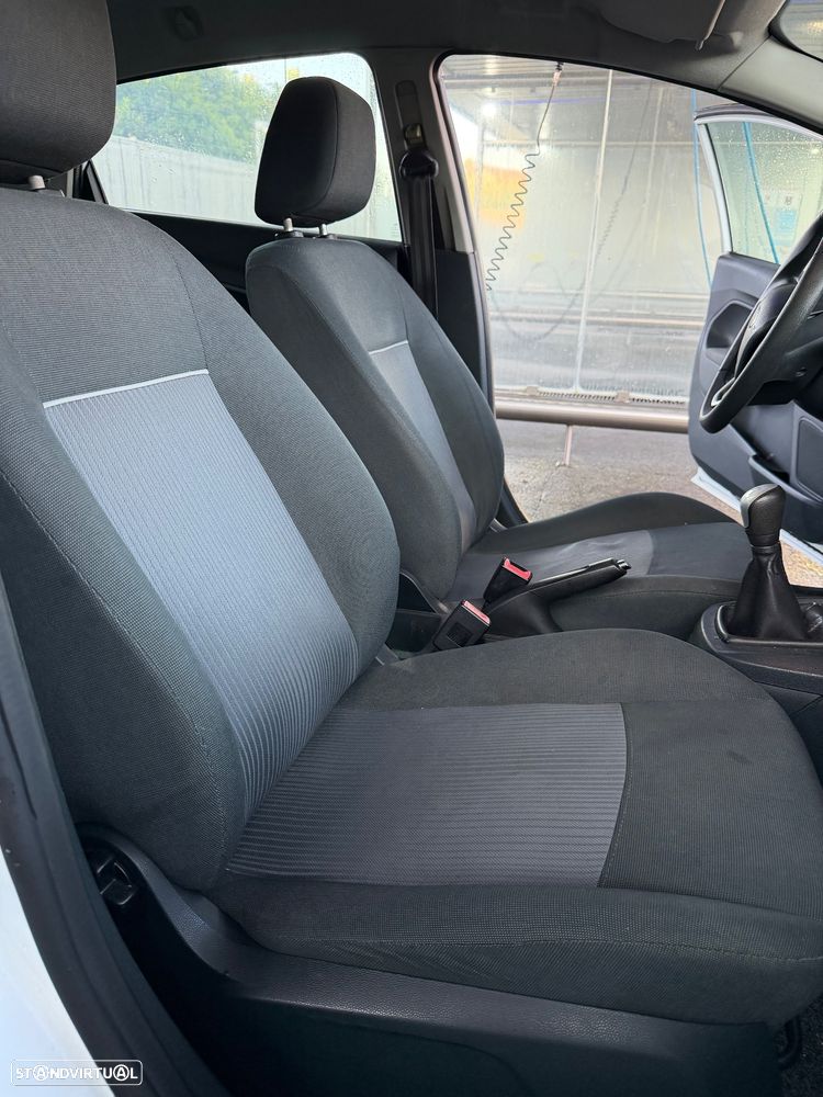 Ford Fiesta 1.25 Trend - 14