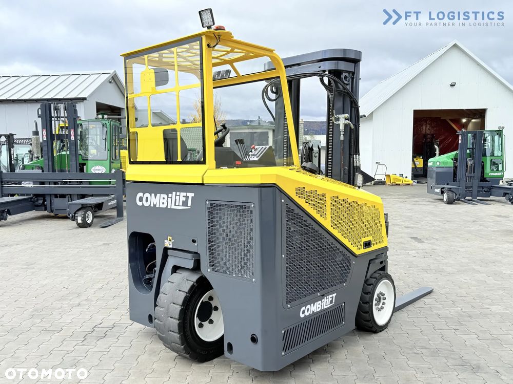 Combilift WÓZEK CZTEROKIERUNKOWY - WIELOKIERUNKOWY / CB4000 / GAS / TRIPLEX 5200MM / WOLNY SKOK / POZYCJONER WIDEŁ / PRZESUW WIDEŁ / STAN IDEALNY / Szeroka oferta wózków czterokierunkowych i bocznych, dopasowanych do różnorodnych potrzeb i zastosowań - 8
