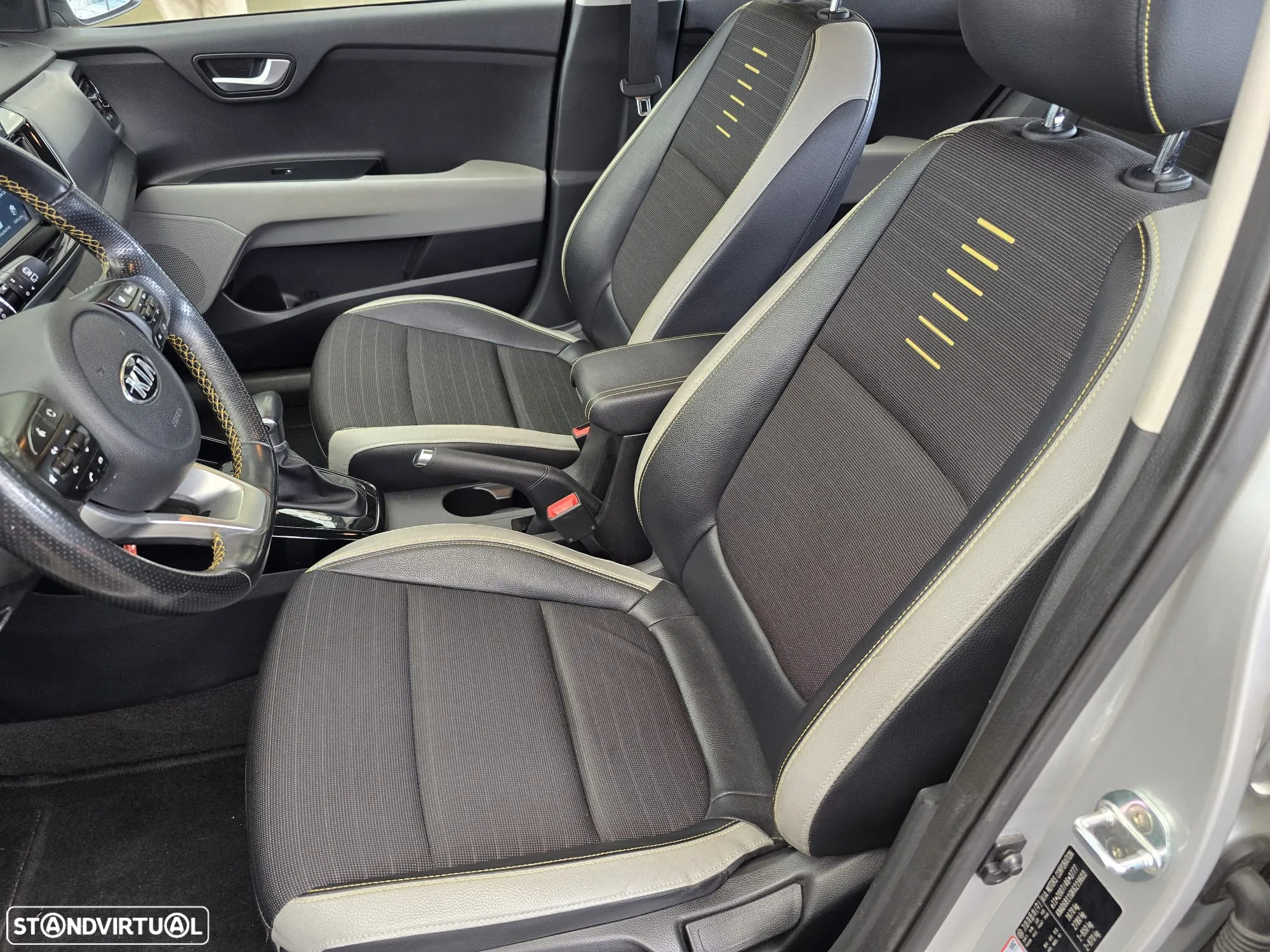 Kia Stonic 1.0 T-GDI TX 7DCT - 20