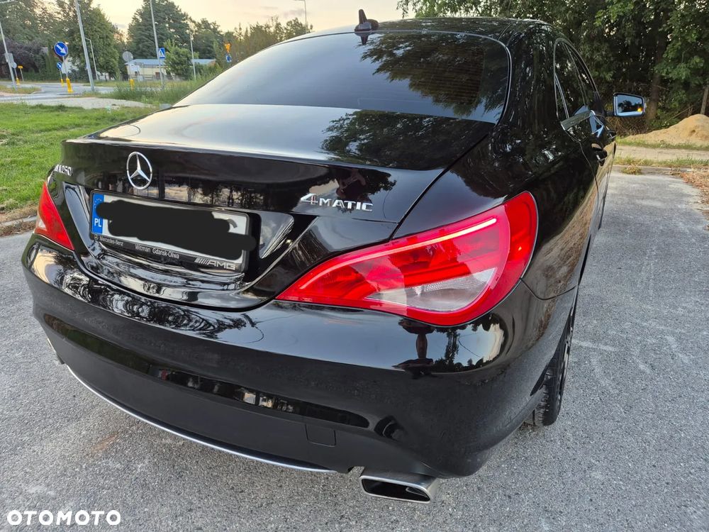 Mercedes-Benz CLA 250 4Matic 7G-DCT - 3