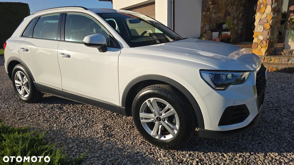 Audi Q3 2023 photo 2