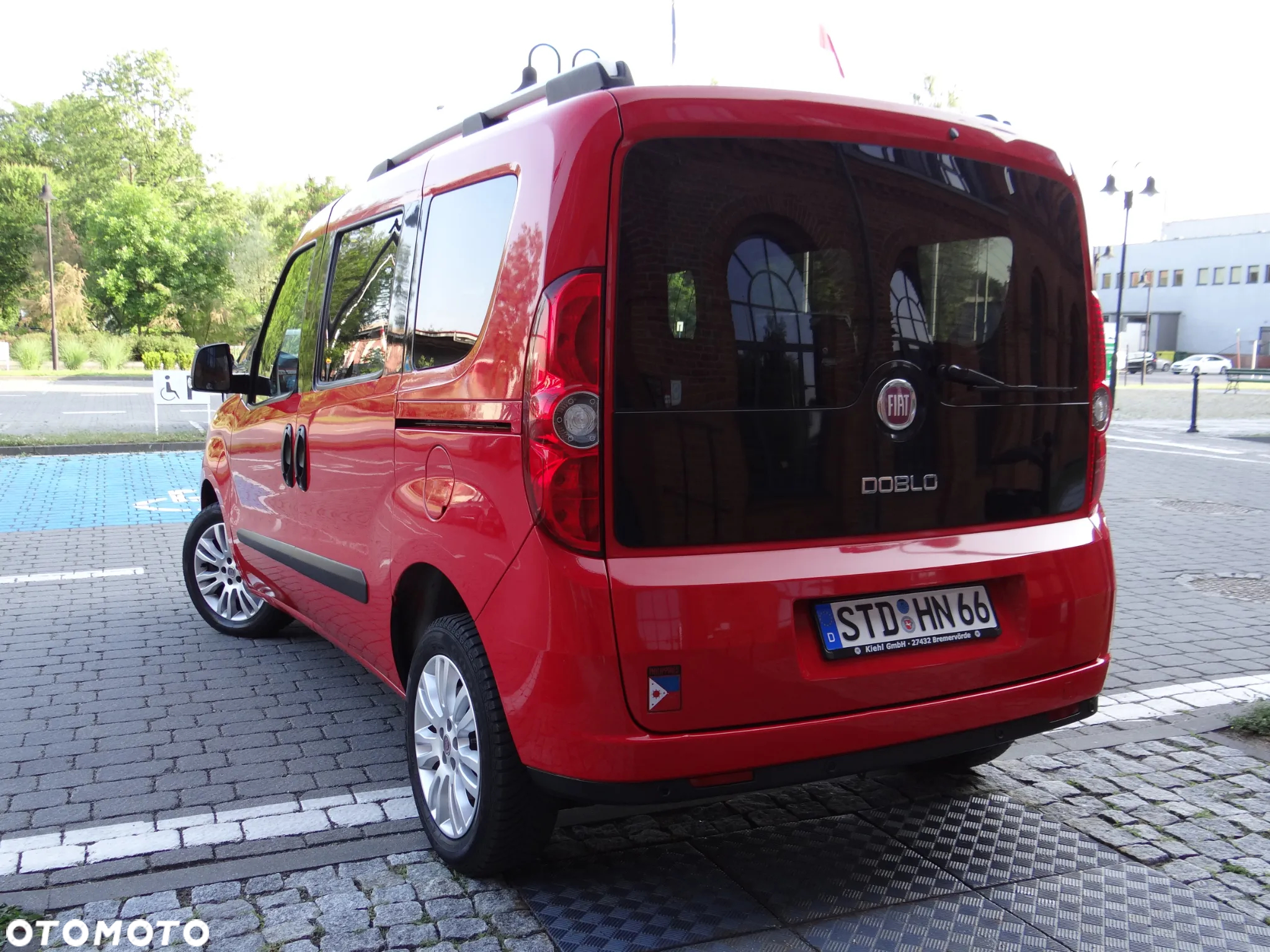 Fiat Doblo 1.4 16V Emotion - 4