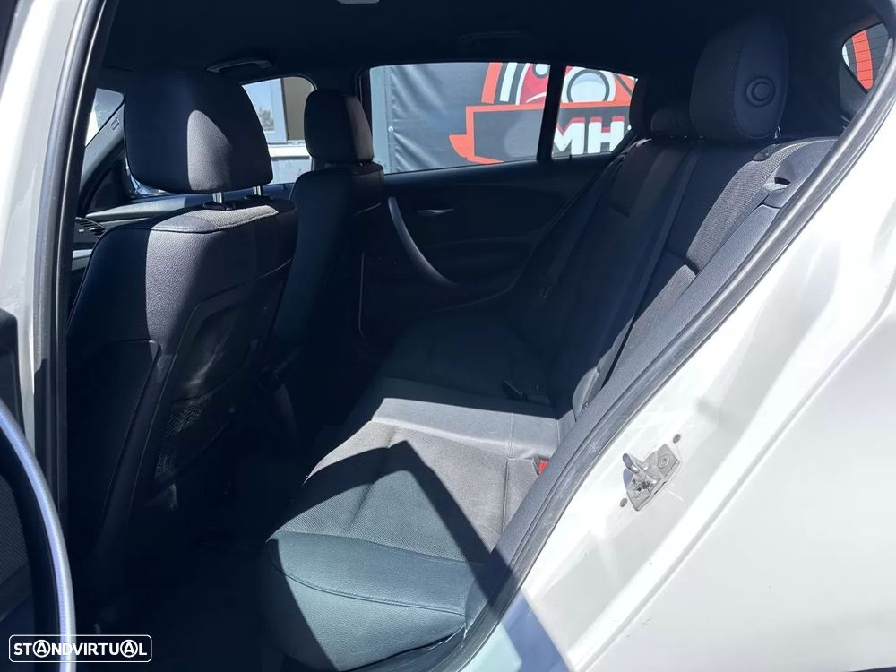 BMW 118 d Pack M - 22