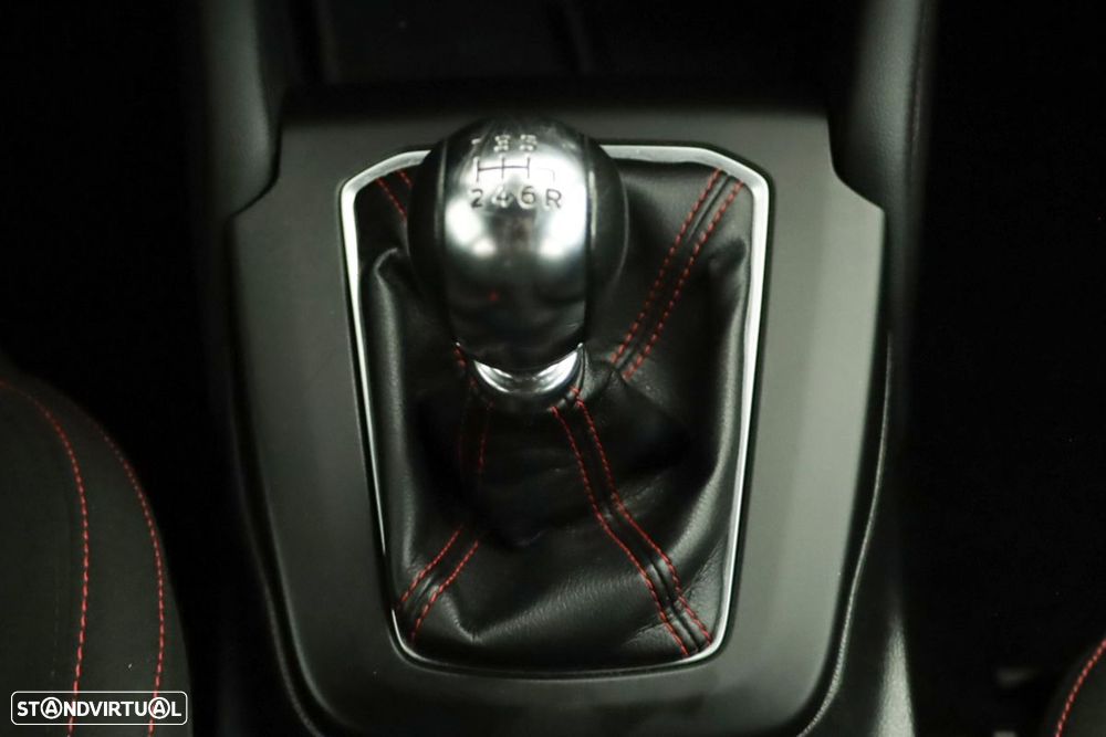 Ford Focus 1.0 EcoBoost MHEV ST-Line - 14