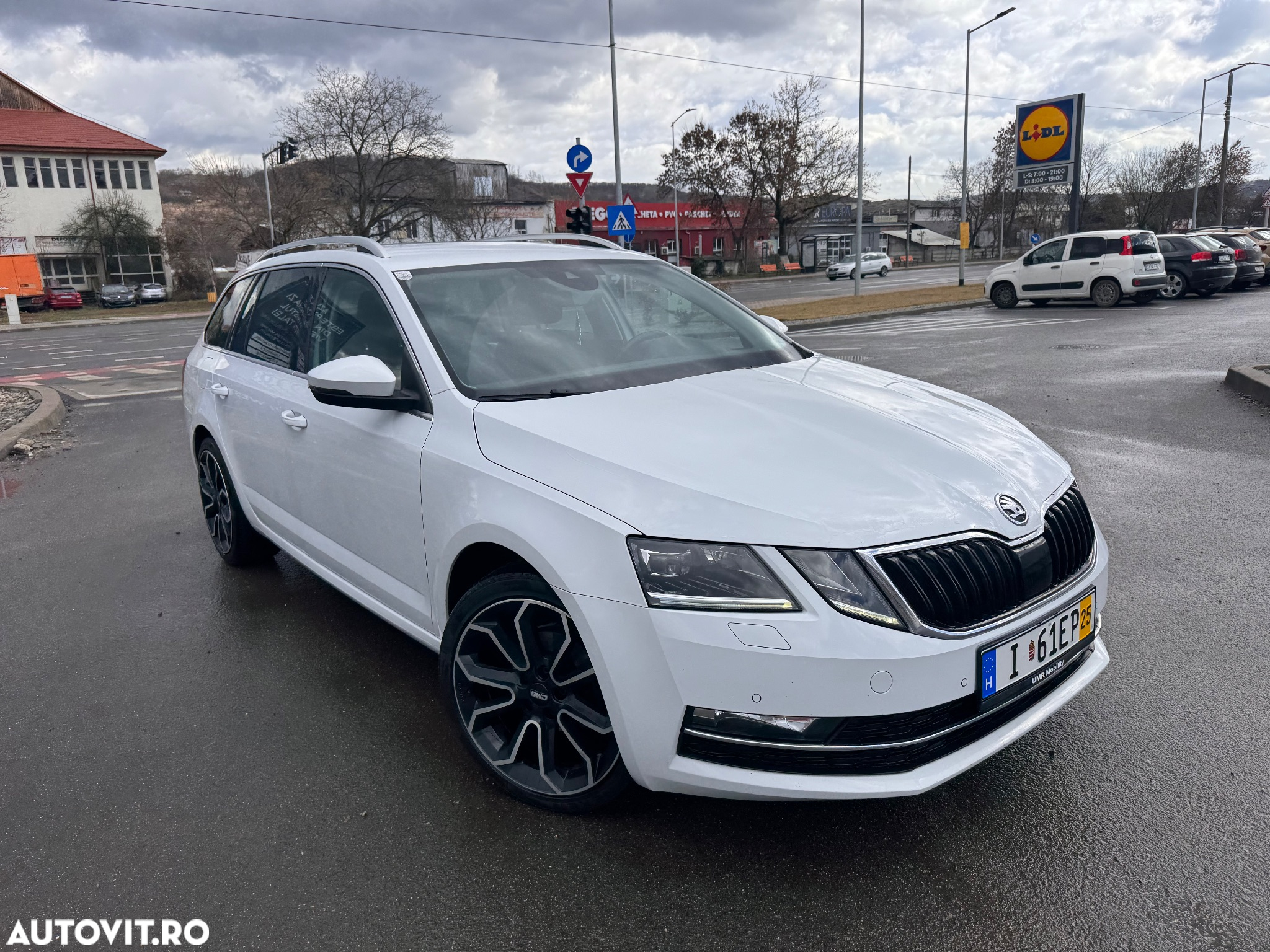Skoda Octavia Combi Diesel 1.6 TDI Style - 12