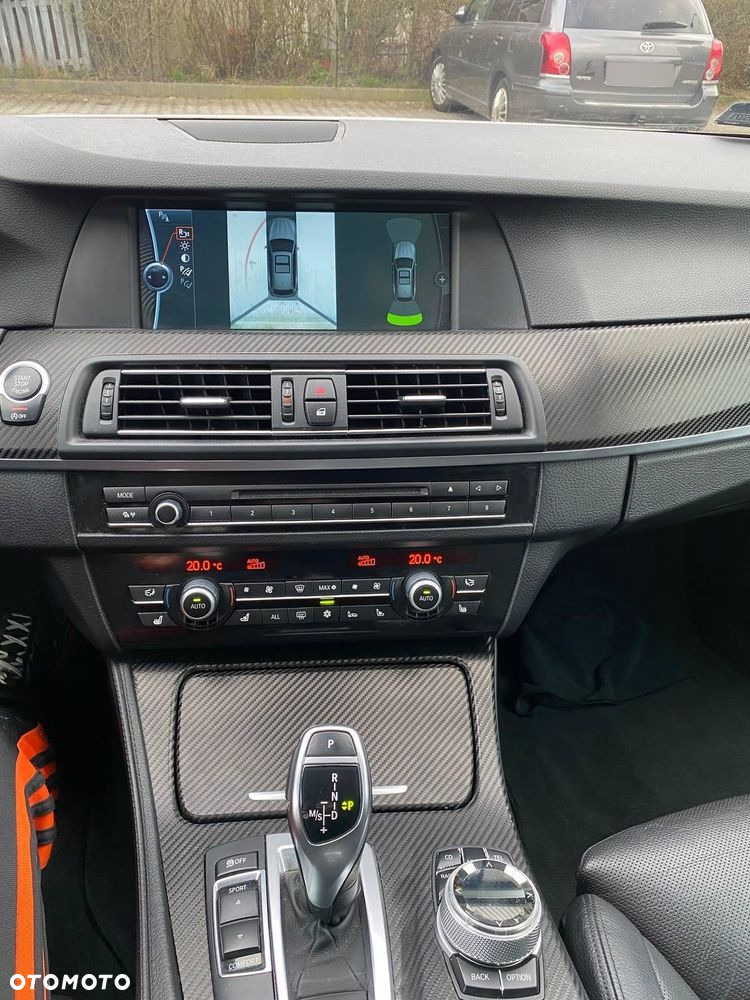 BMW Seria 5 525d xDrive - 10