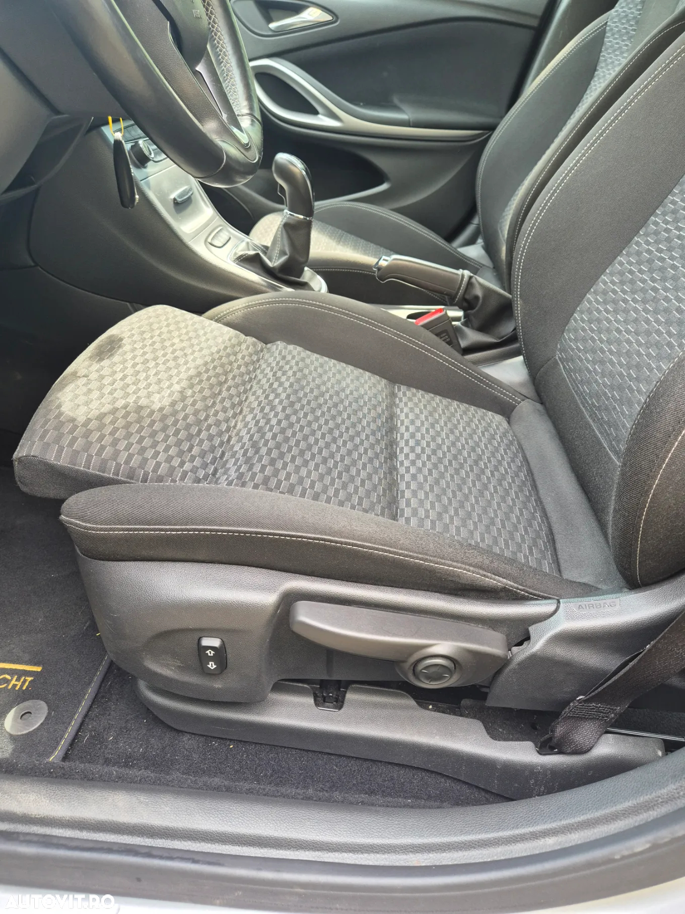 Opel Astra 1.6 CDTI Sports Tourer Active - 10