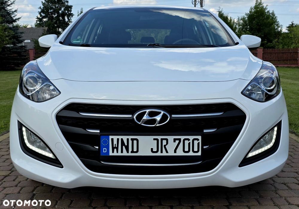 Hyundai i30 1.4 Classic + - 12