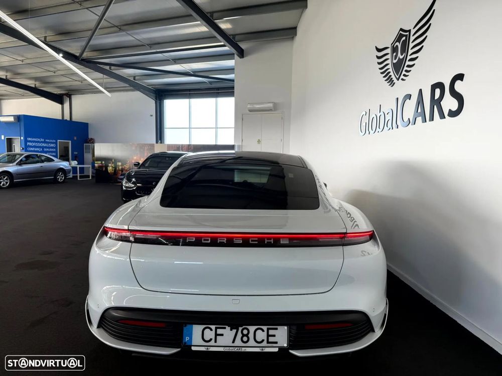 Porsche Taycan 4S - 9