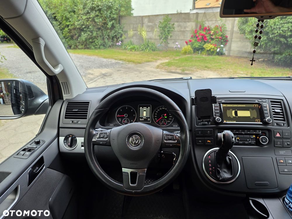 Volkswagen Multivan - 19