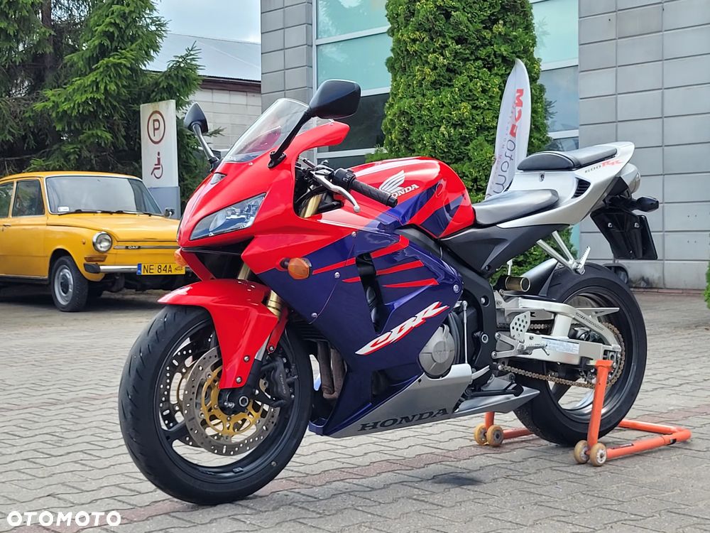 Honda CBR - 7