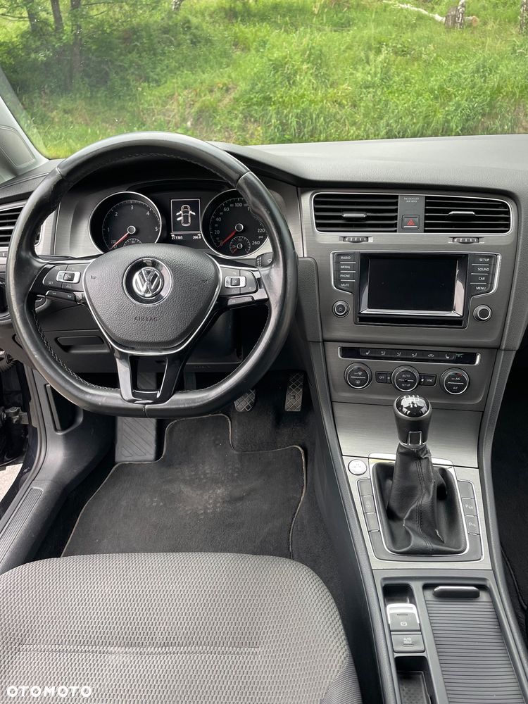 Volkswagen Golf 1.6 TDI DPF Highline - 11