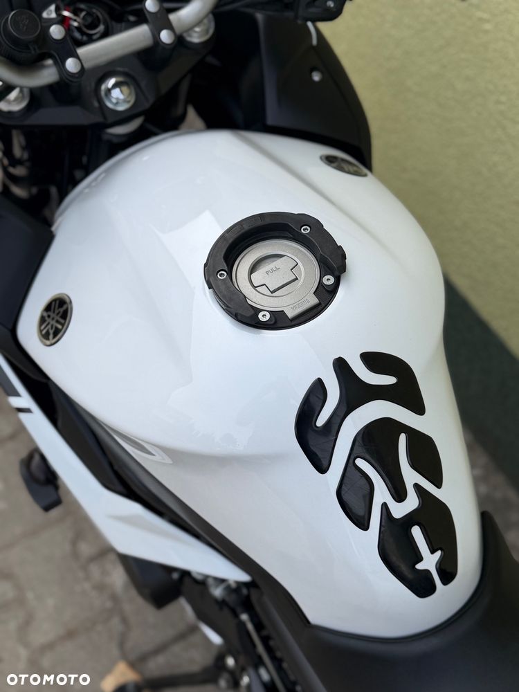Yamaha XJ - 33