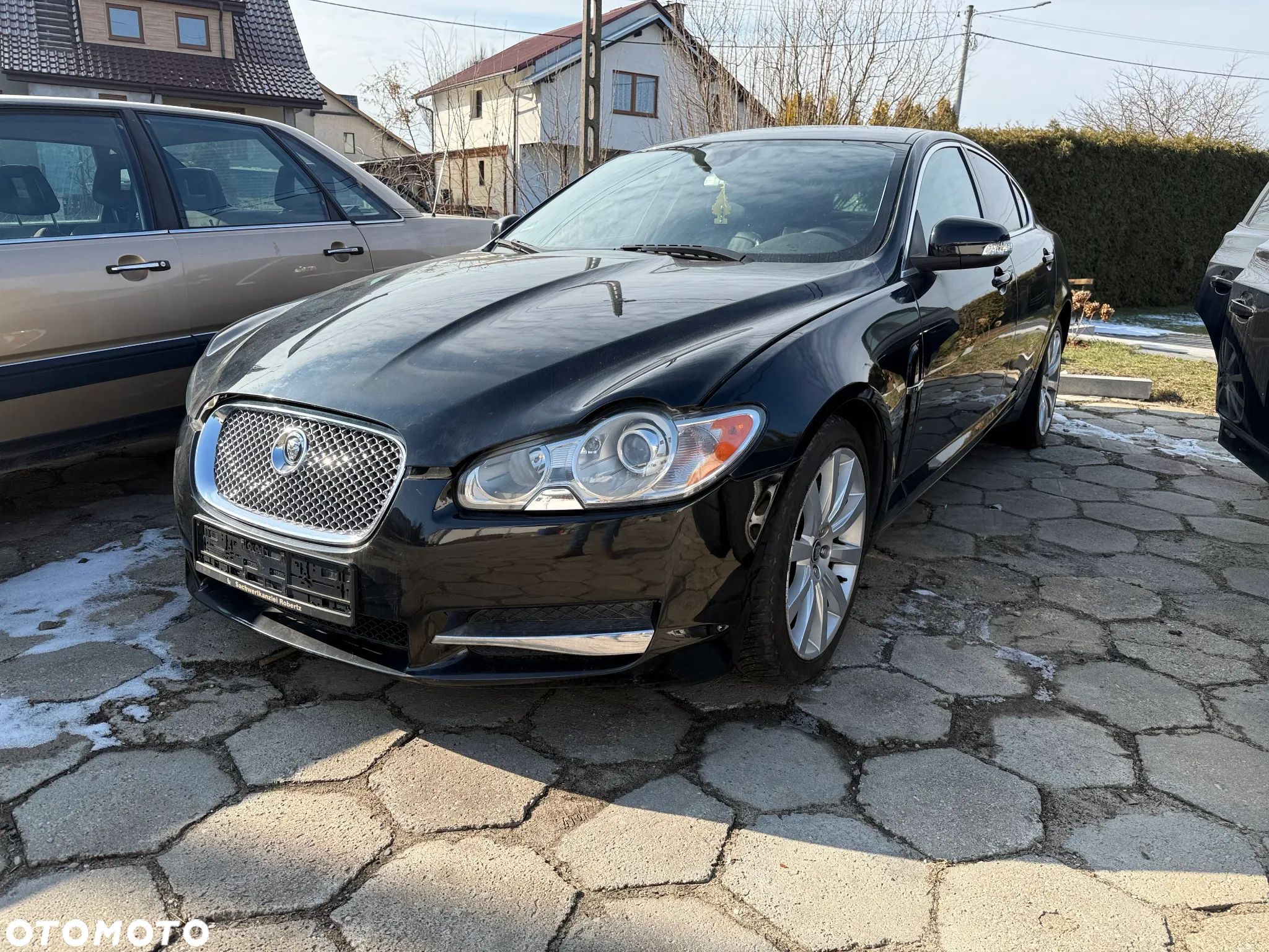 Jaguar XF 2.7 V6 D Luxury - 1