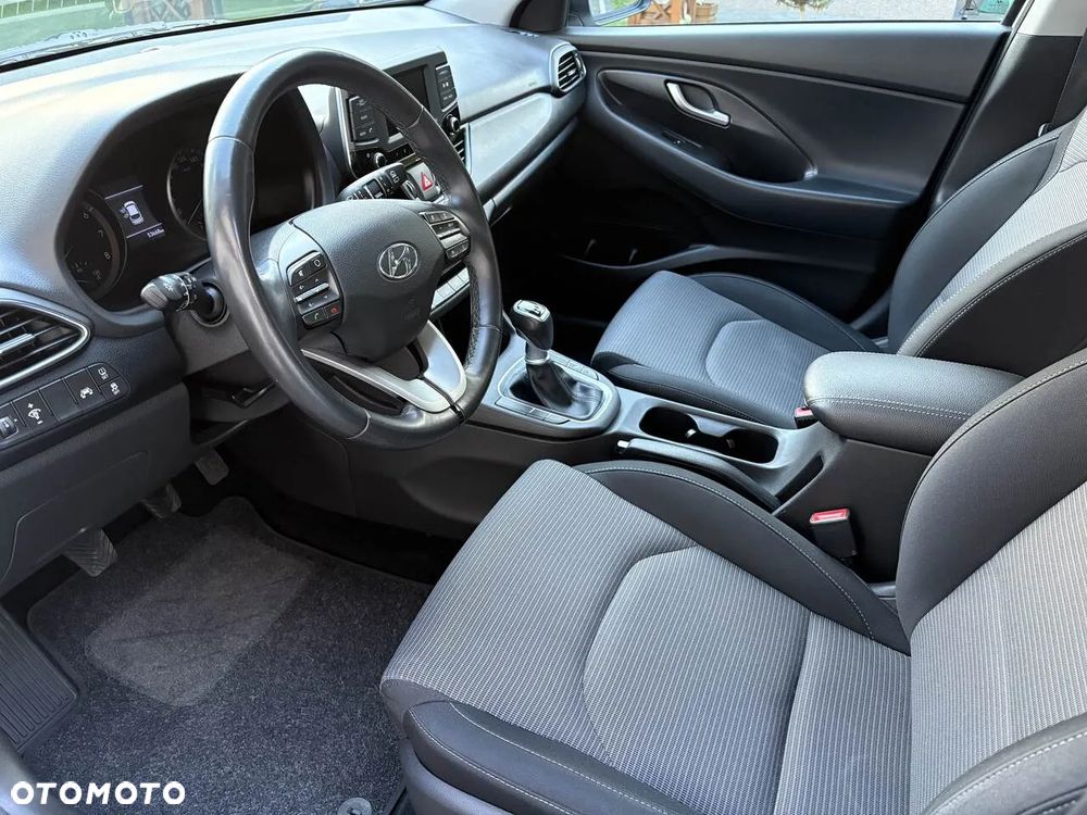 Hyundai i30 1.4 Select - 11