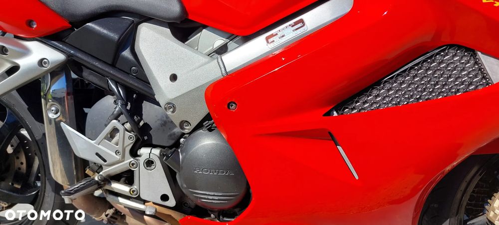 Honda VFR - 32