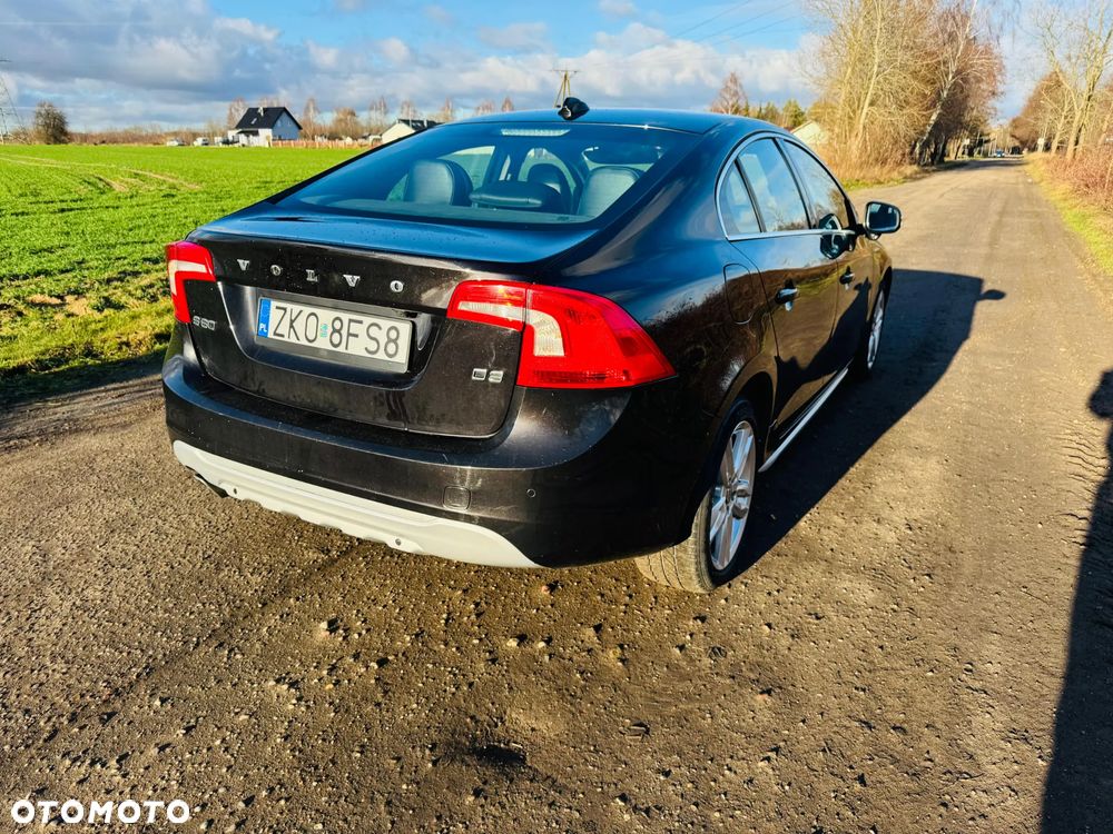 Volvo S60 D3 Geartronic Summum - 9