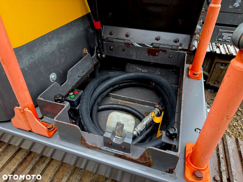 Volvo EC 140 EL - 27