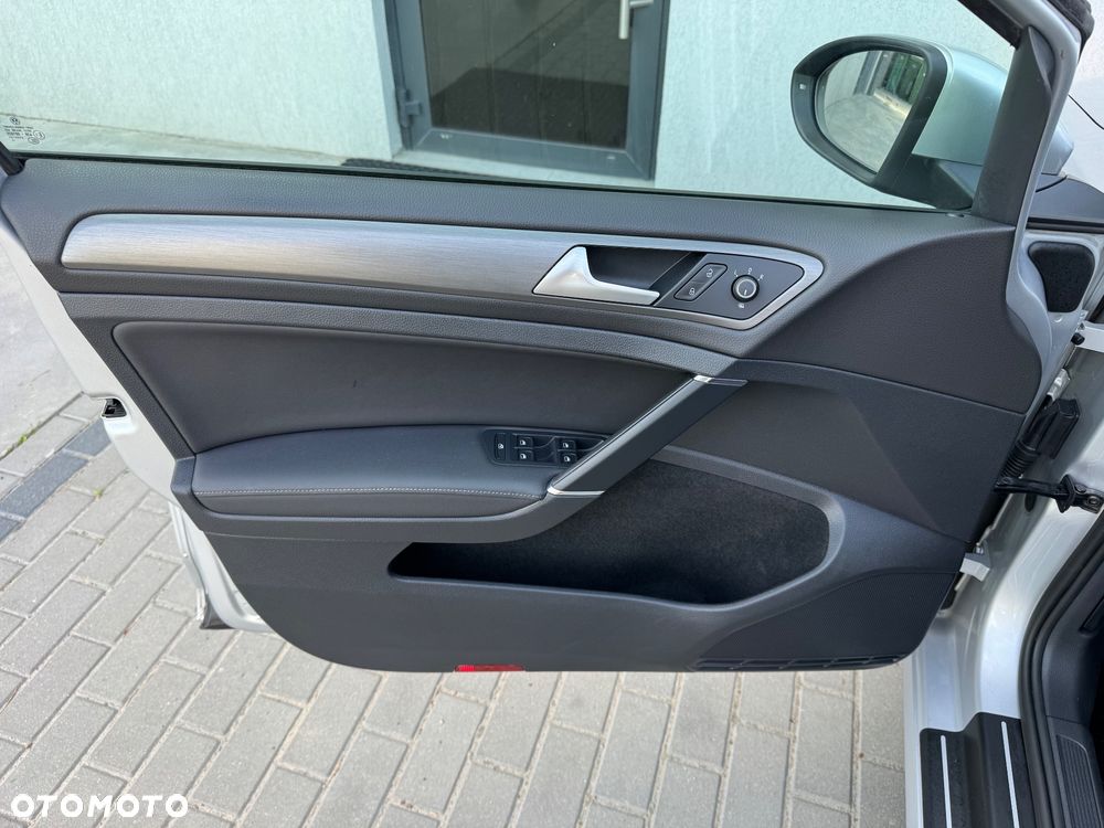 Volkswagen Golf 1.4 TSI BMT Highline - 24