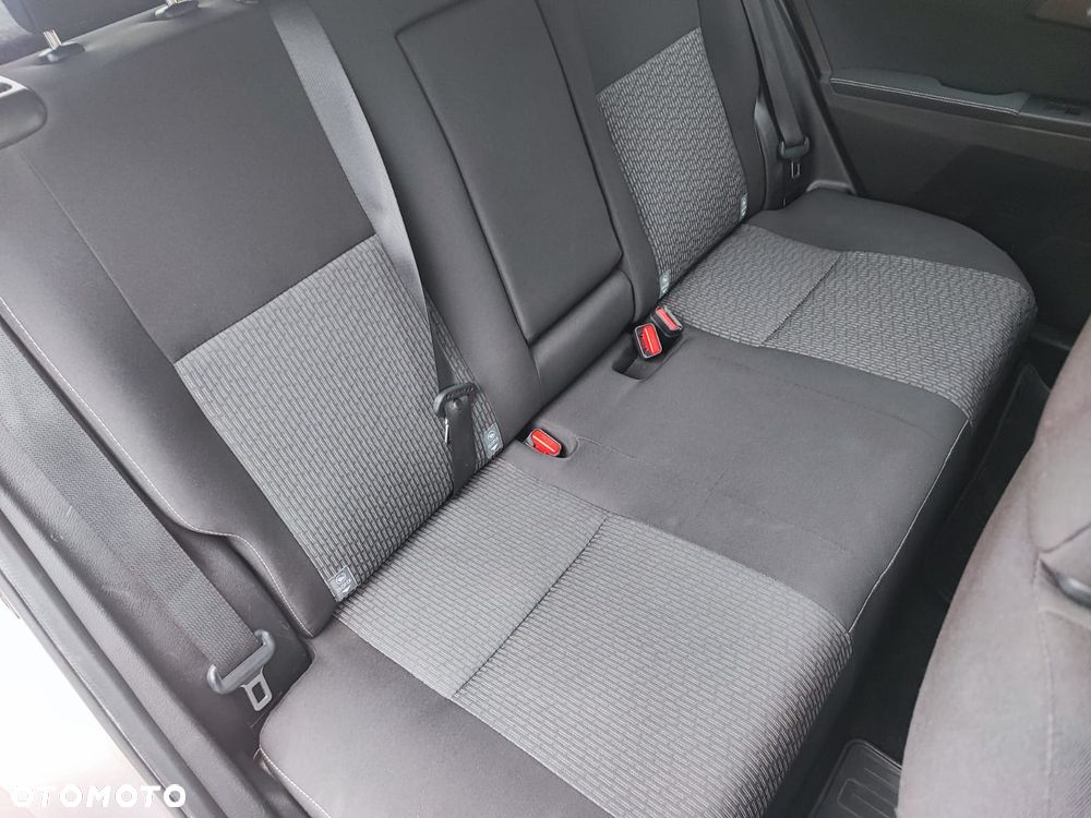 Toyota Auris - 30