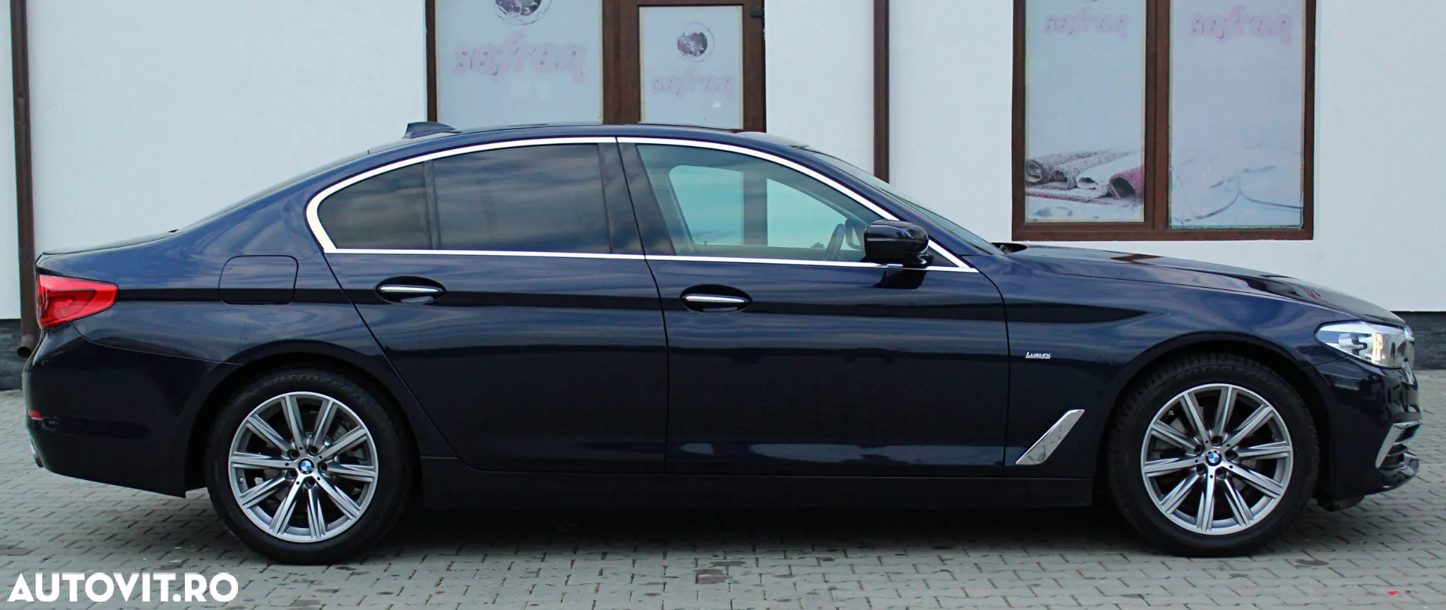 BMW Seria 5 520d xDrive AT - 10