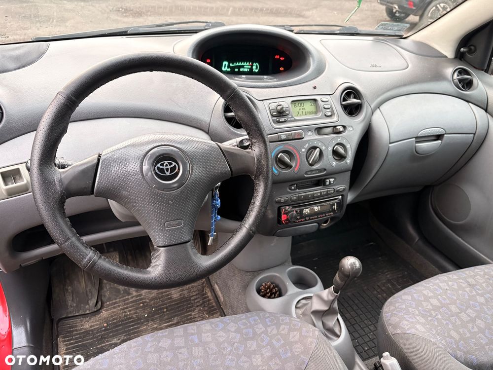 Toyota Yaris 1.3 Terra - 9