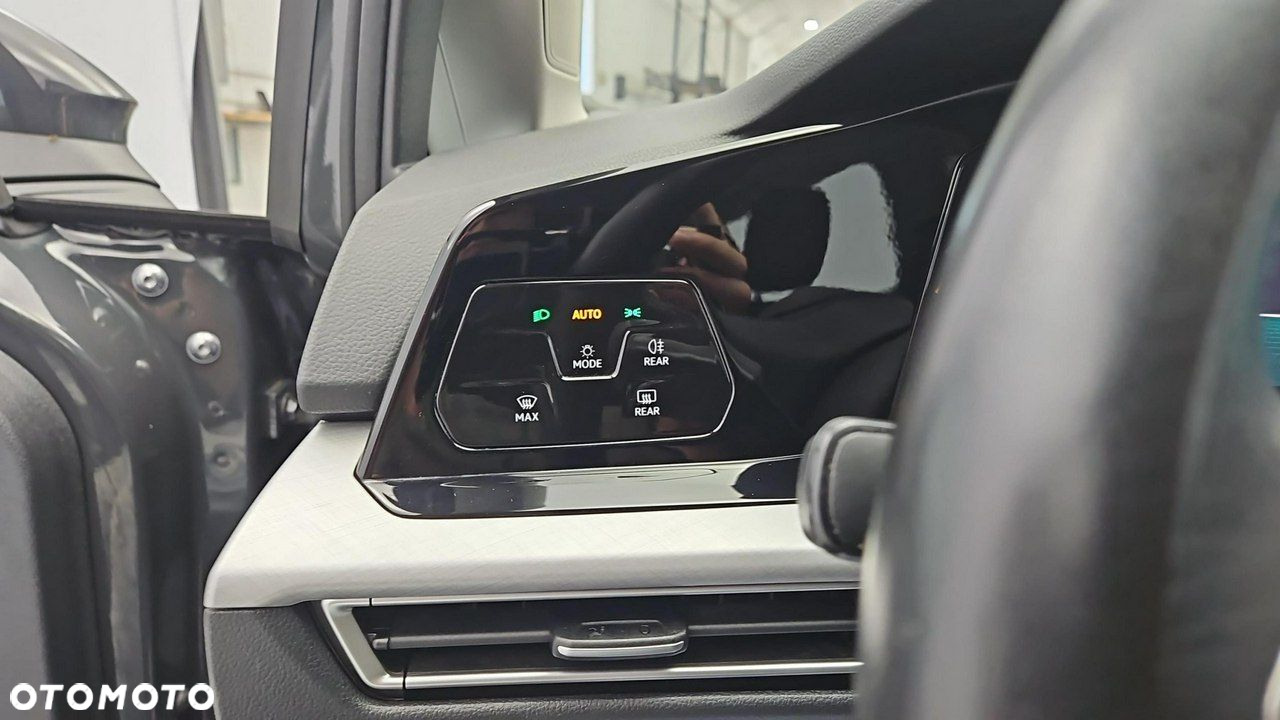 Volkswagen Golf - 20