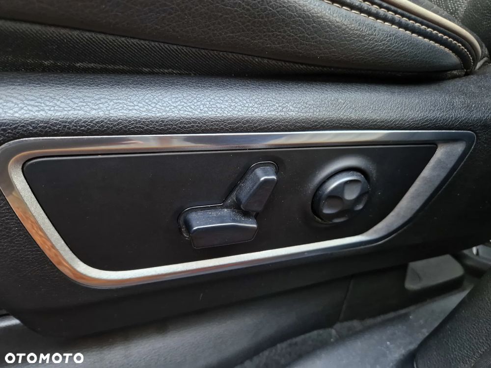 RAM 1500 5.7 Quad Cab Laramie - 29