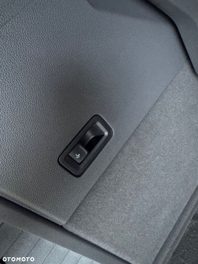 Volkswagen Multivan - 8