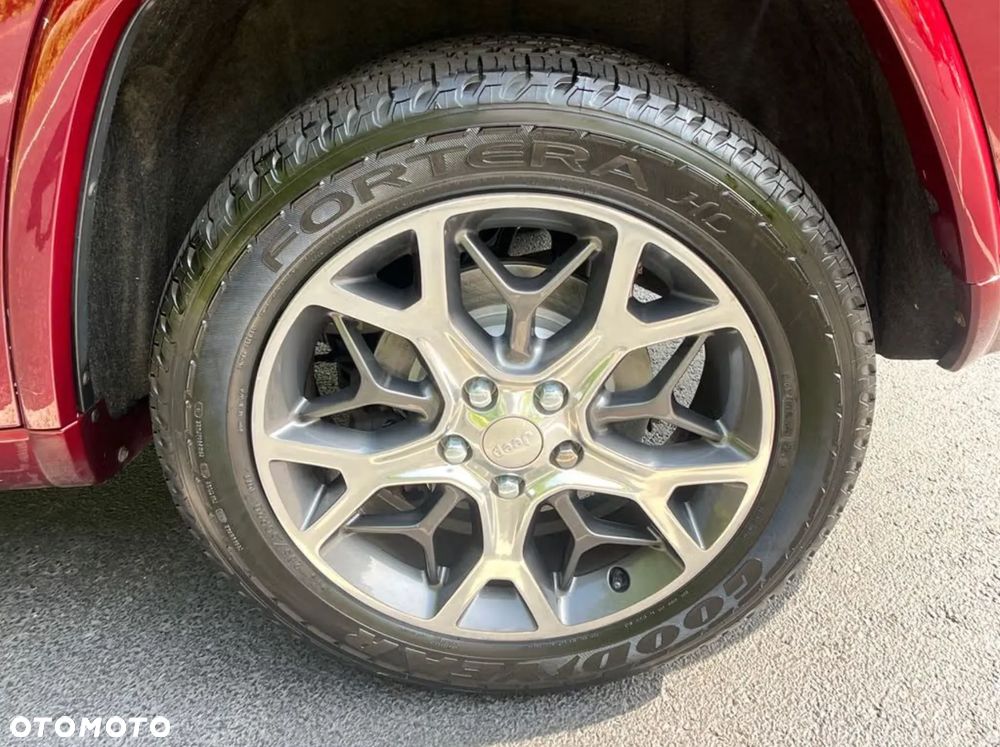 Jeep Grand Cherokee - 19