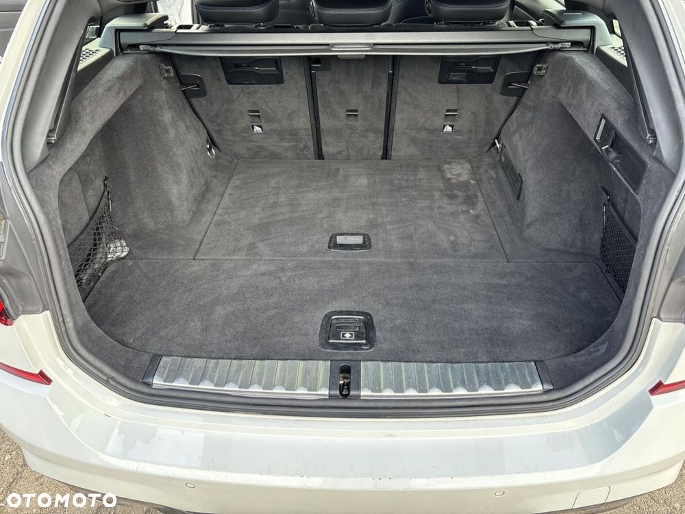 BMW Seria 3 2021