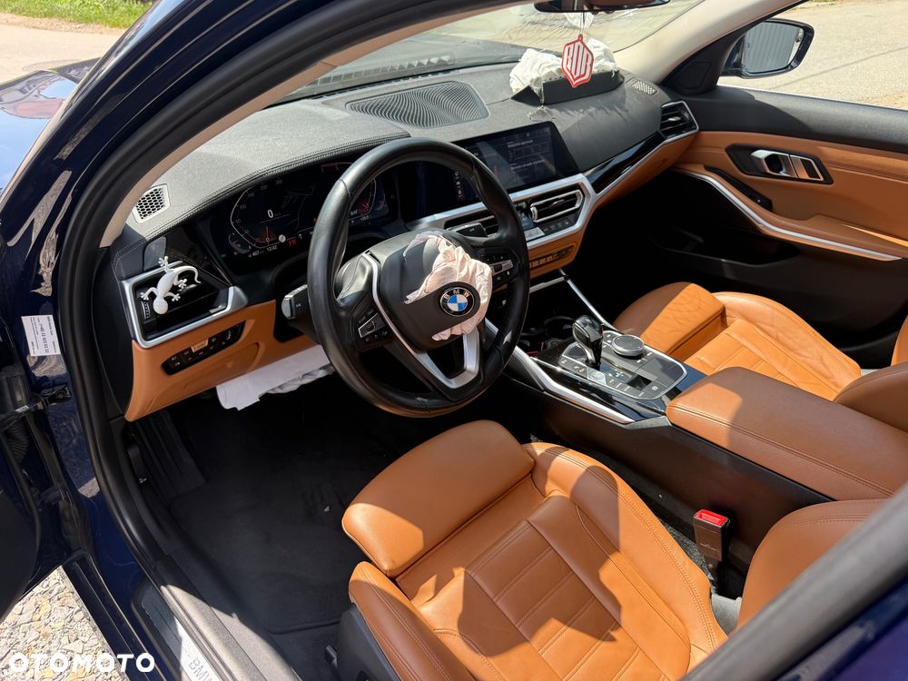 BMW Seria 3 320i GPF Luxury Line Purity sport - 6