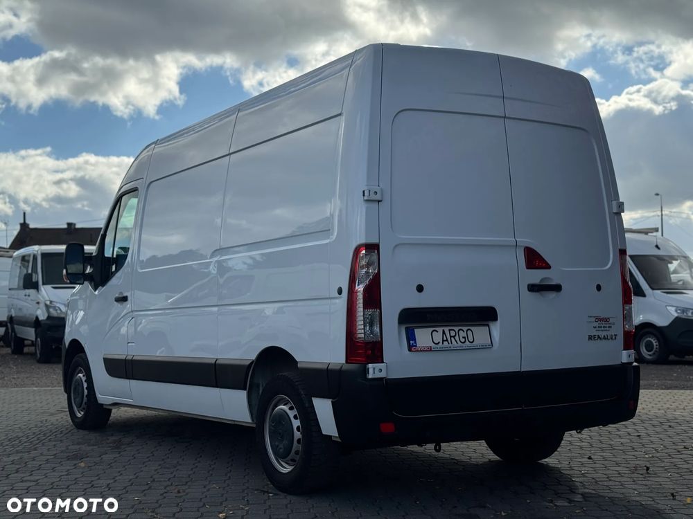 Renault Master L2H2 2,3 135km - 5