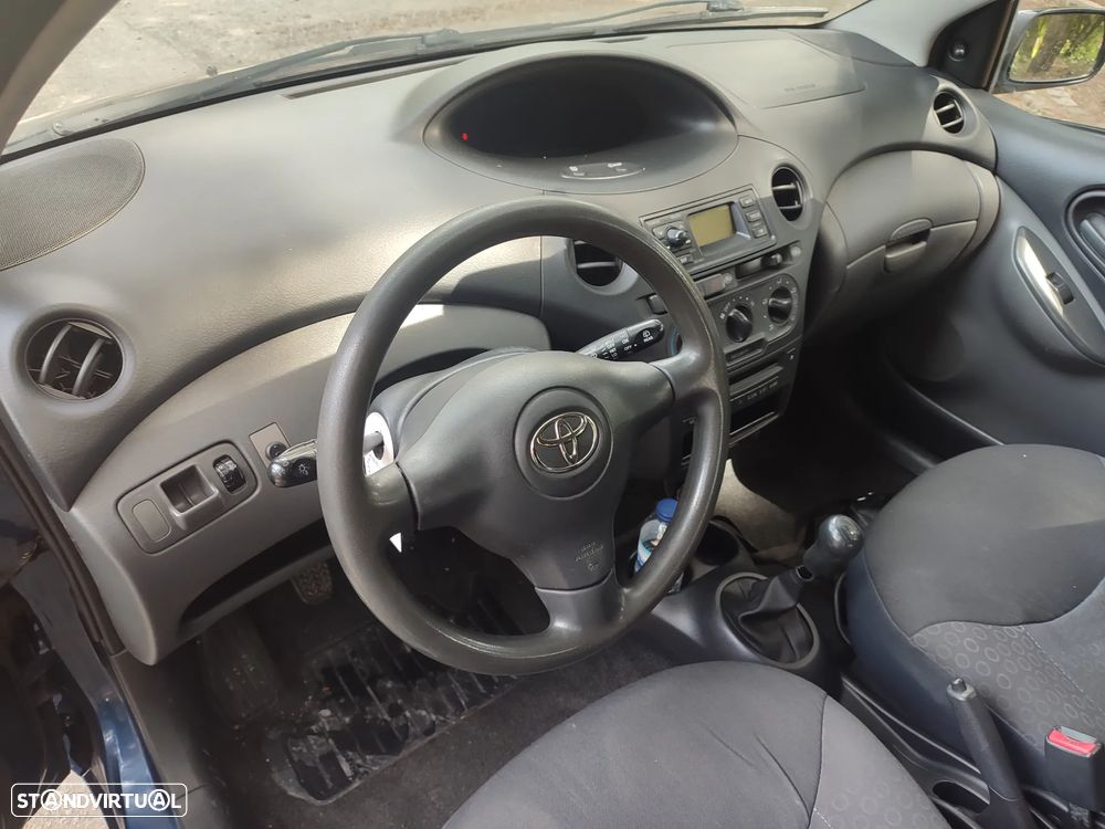 Toyota Yaris 1.4 D-4D Terra DA+ABS - 11