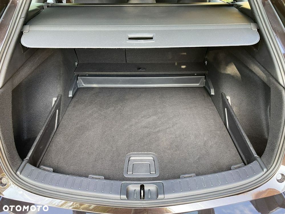 Toyota Corolla 1.8 Hybrid Comfort - 28