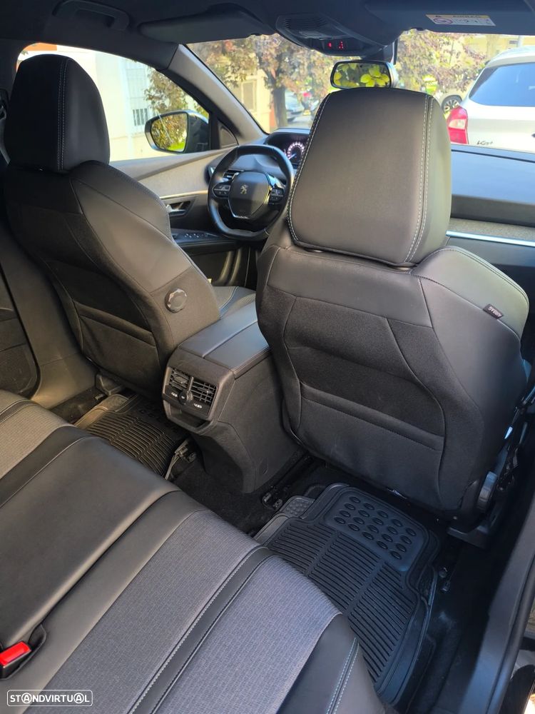 Peugeot 3008 1.5 BlueHDi Allure Pack EAT8 - 18
