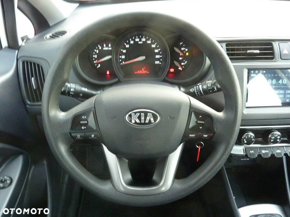 Kia Rio - 19