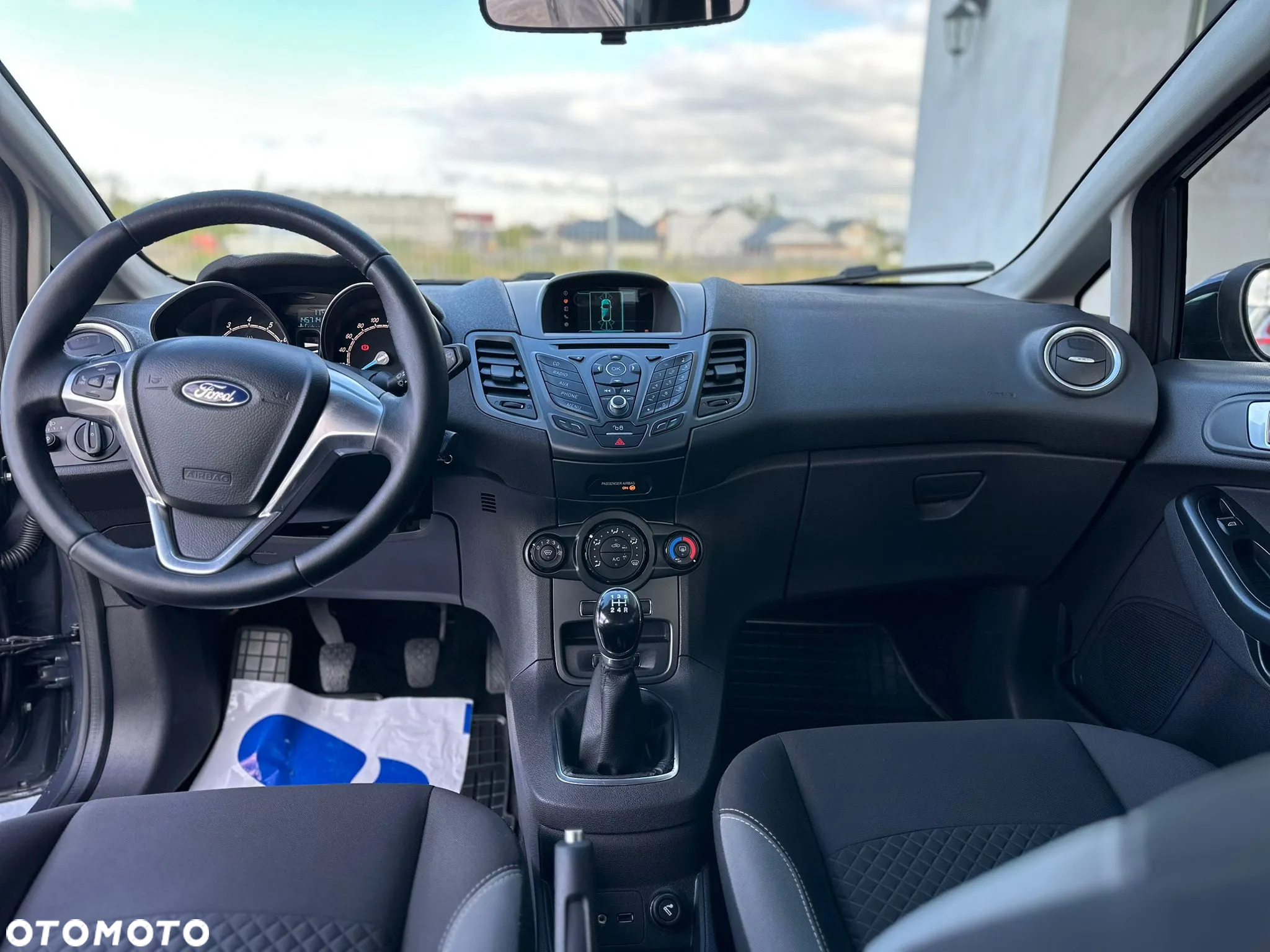 Ford Fiesta 1.0 Silver X Plus EU6 - 10