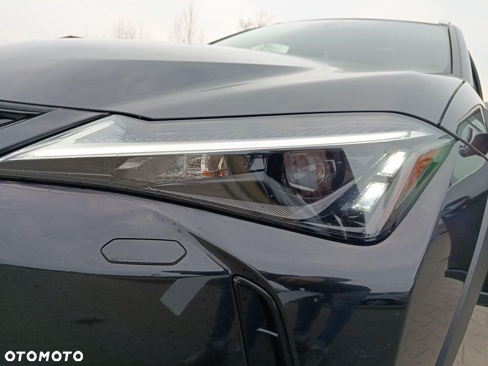 Lexus UX - 21