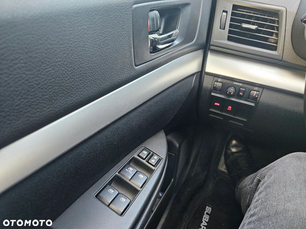 Subaru Outback - 15