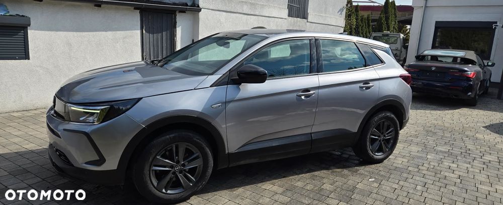 Opel Grandland X 1.2 Start/Stop Business Edition - 2
