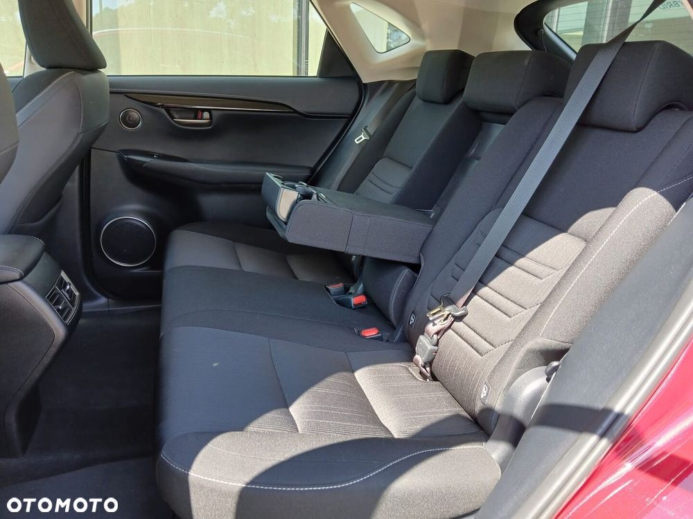 Lexus NX 300h Business Edition AWD - 7