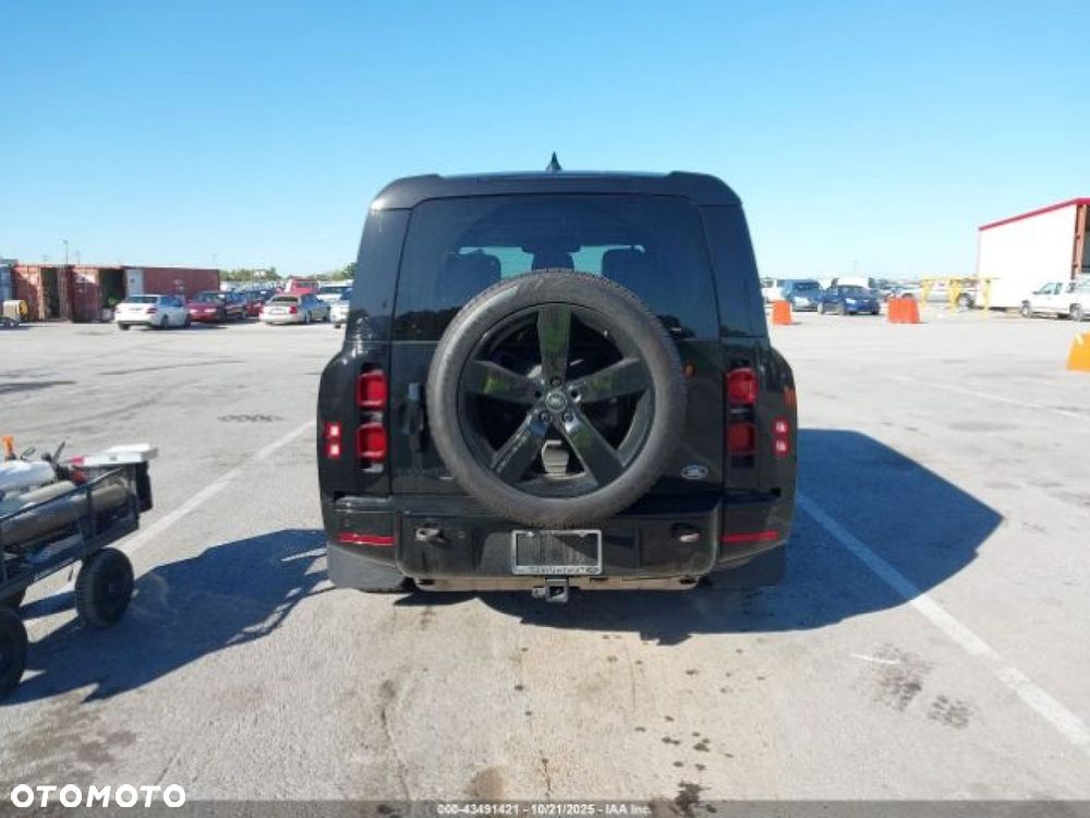 Land Rover Defender - 3