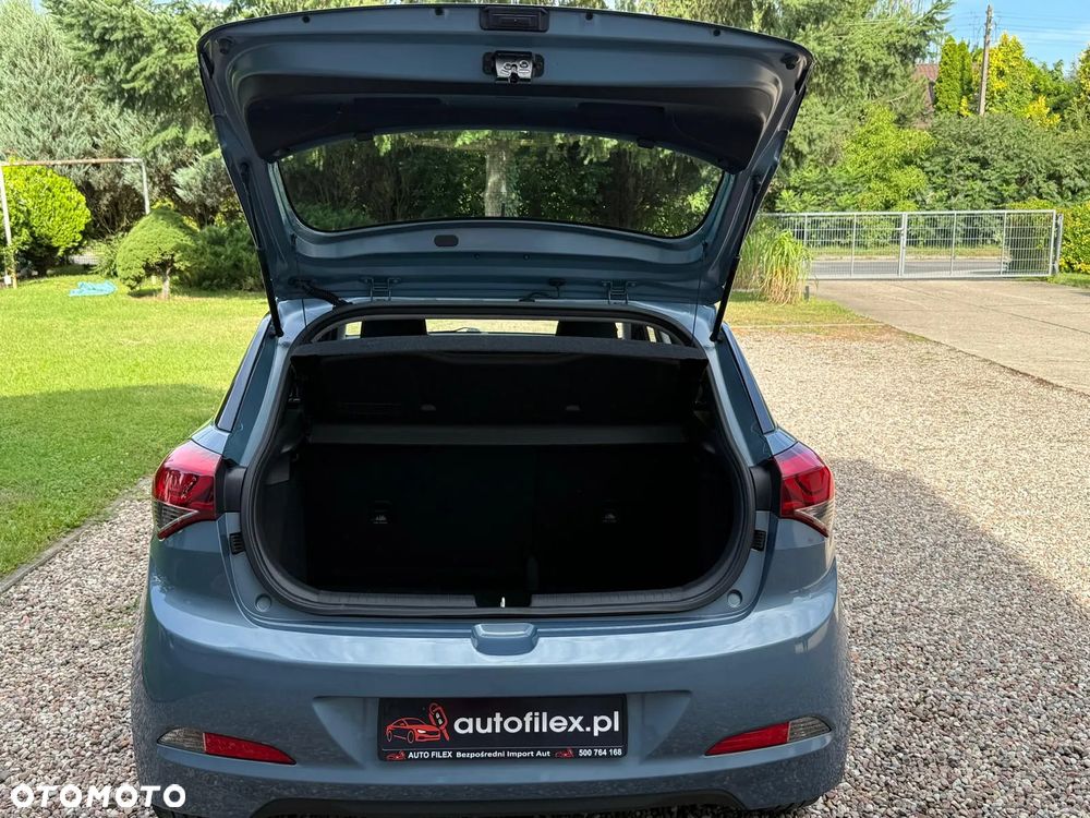 Hyundai i20 - 18