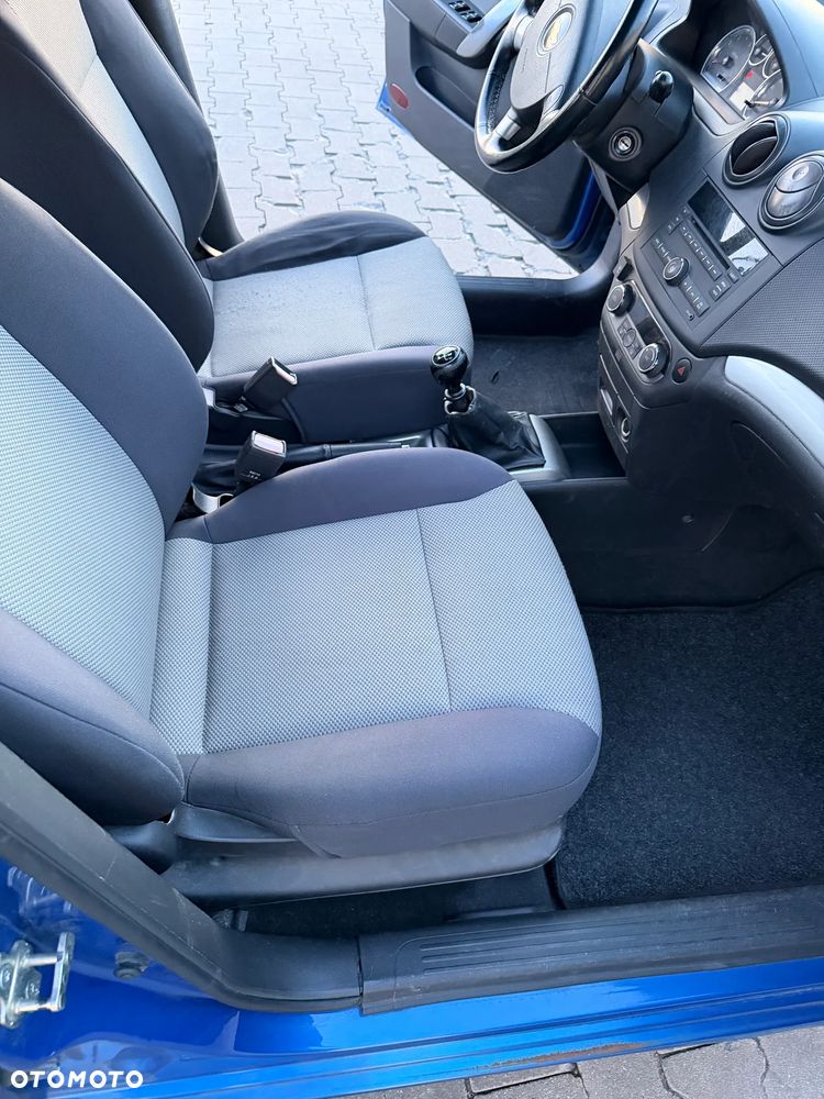 Chevrolet Aveo 1.4 LT - 12