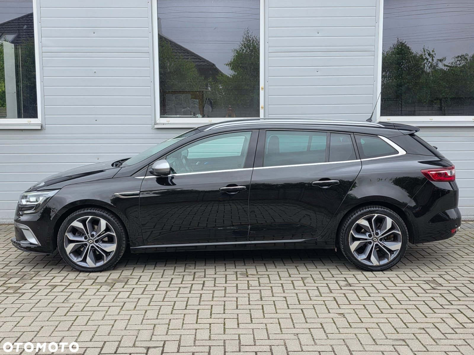Renault Megane Grandtour TCe 160 GPF EDC GT LINE - 11