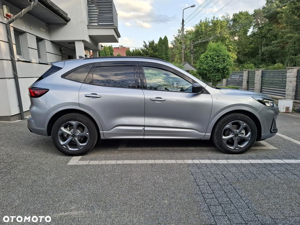 Ford Kuga 2.5 Duratec FHEV 4x4 ST-LINE X - 8
